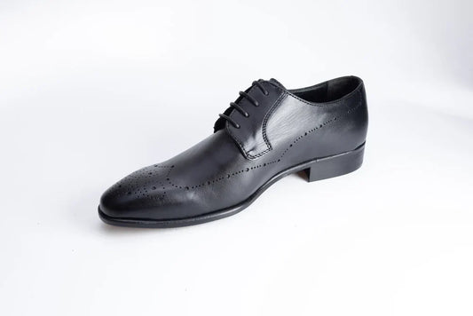 Why Oxford Shoes in Singapore Remain a Classic Choice for Professionals 